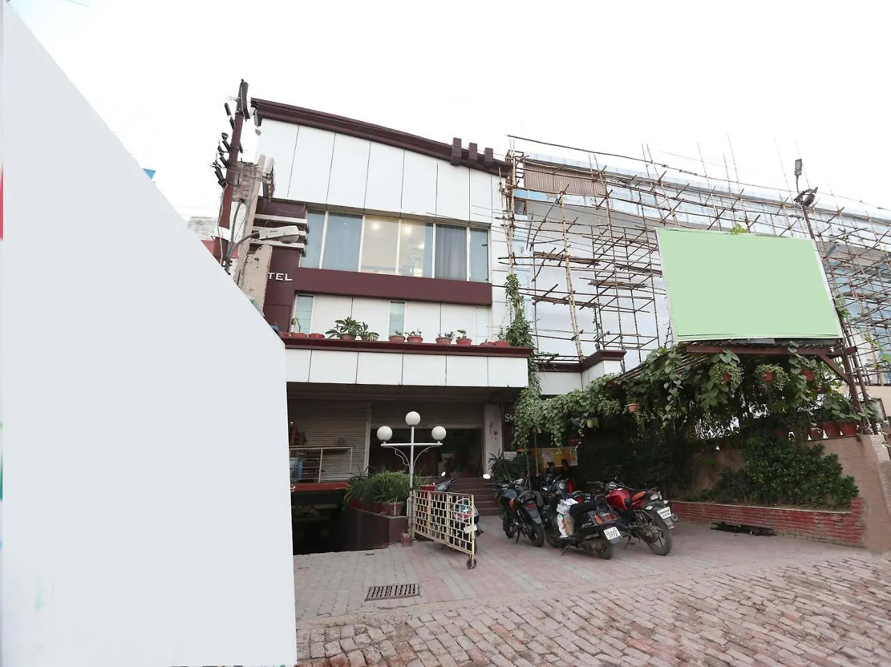 Hotel Shree Residency Agra